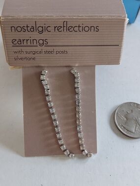 Vintage Avon Nostalgic ReflectioSilvertone Clear Rhinestone Linear Drop Earrings